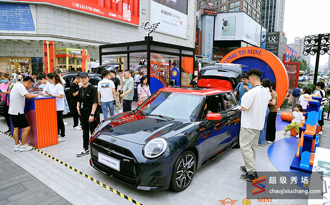 MINI 全新家族城市慢闪﹣成都首秀