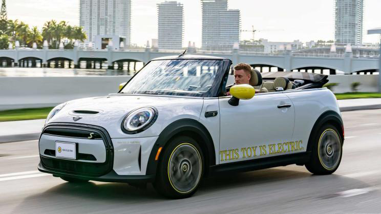 电动敞篷车 MINI COOPER SE敞篷版官图